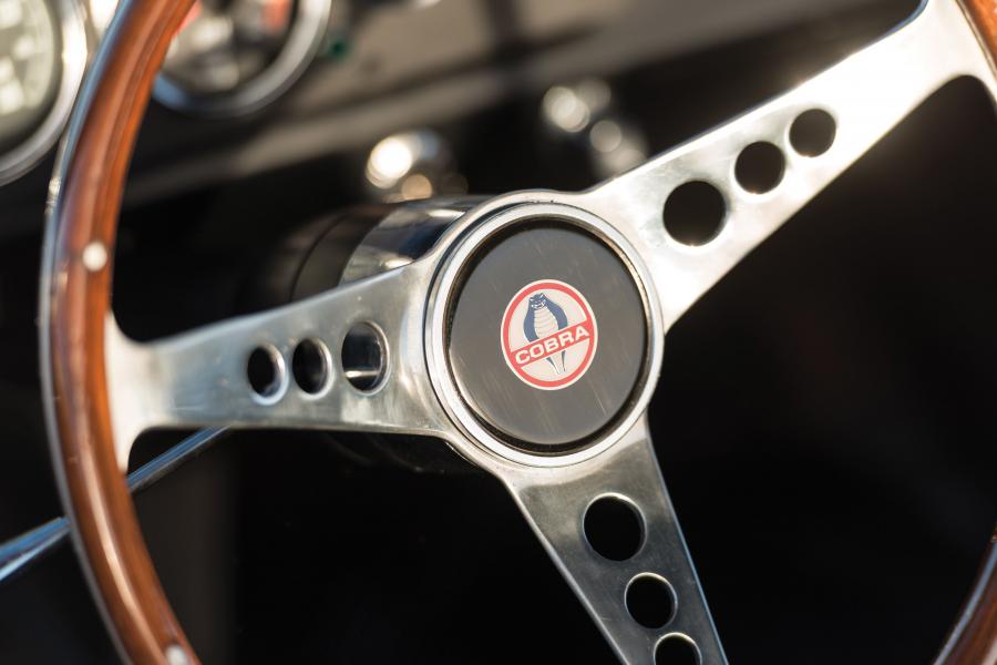 Детали интерьера Shelby GT350R (5R213) 1965 года  (фото 10 из 29)